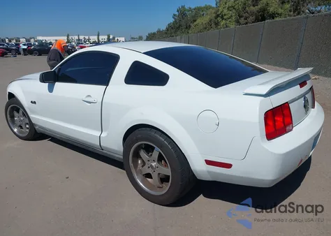 2005 Ford Mustang V6 Deluxe/V6 Premium from USA, damaged, VIN 1ZVFT80N955128353